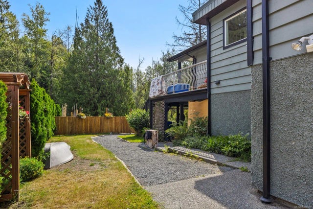 3 of 71 - 65 Somenos St N, Lake Cowichan, BC