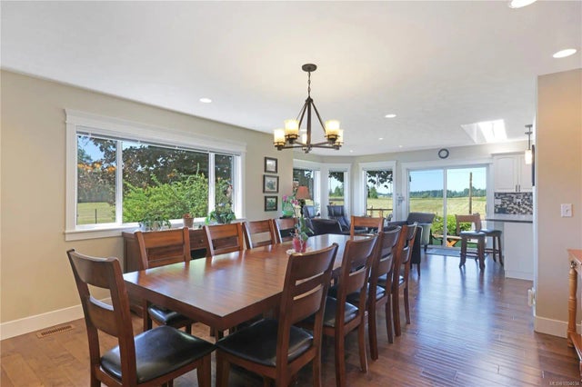 5 of 81 - 2332 Endall Rd, Black Creek, BC