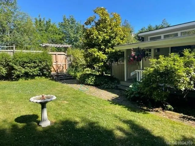 2 of 40 - 140 Booth Canal Rd, Salt Spring, BC