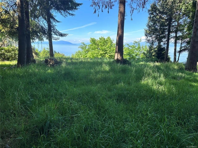 3 of 10 - 5942 Waldbank Rd, Nanaimo, BC