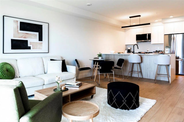 2 of 38 - 45 Haliburton St 304, Nanaimo, BC