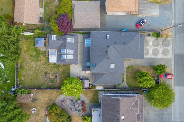 4 of 59 - 1828 Latimer Rd, Nanaimo, BC