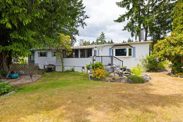 1 of 32 - 135 Brinkworthy Rd 2010, Salt Spring, BC