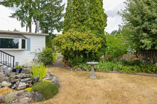 2 of 32 - 135 Brinkworthy Rd 2010, Salt Spring, BC