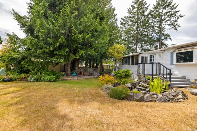 4 of 32 - 135 Brinkworthy Rd 2010, Salt Spring, BC