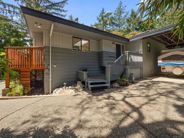 4 of 78 - 2660 Macdonald Dr E, Saanich, BC