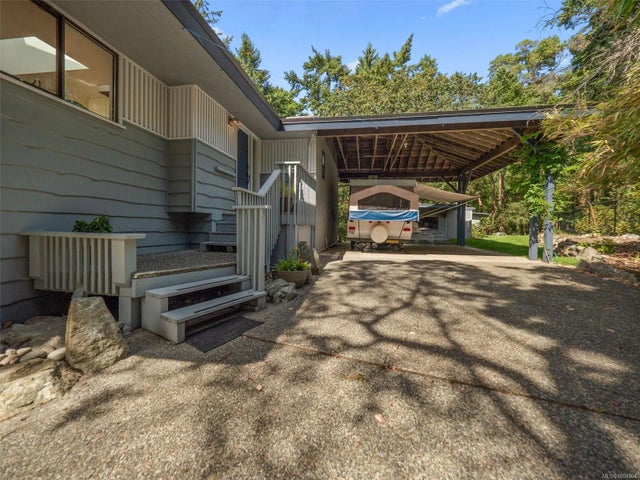 5 of 78 - 2660 Macdonald Dr E, Saanich, BC