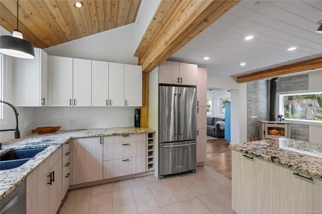 3 of 62 - 1870 Wallace Wood Way, Qualicum Beach, BC