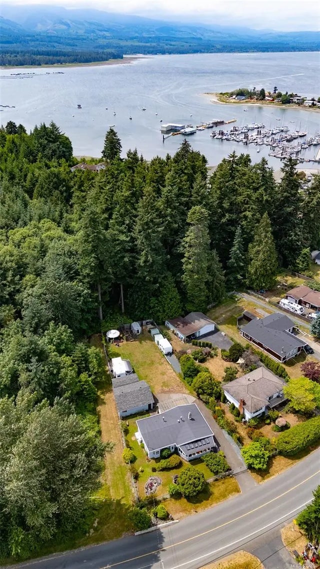 3 of 50 - 5340 Gainsberg Rd, Bowser, BC