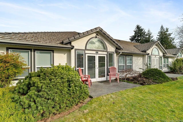 1 of 26 - 264 Mcvickers St 407, Parksville, BC