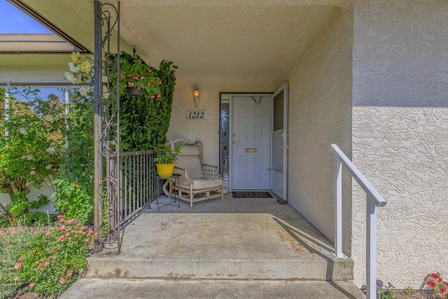 2 of 32 - 1212 Waddington Rd, Nanaimo, BC