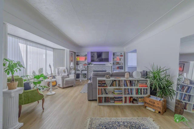 3 of 32 - 1212 Waddington Rd, Nanaimo, BC