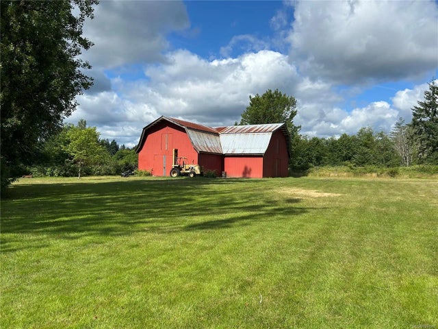 1 of 41 - 3358 Boyles Rd, Cobble Hill, BC