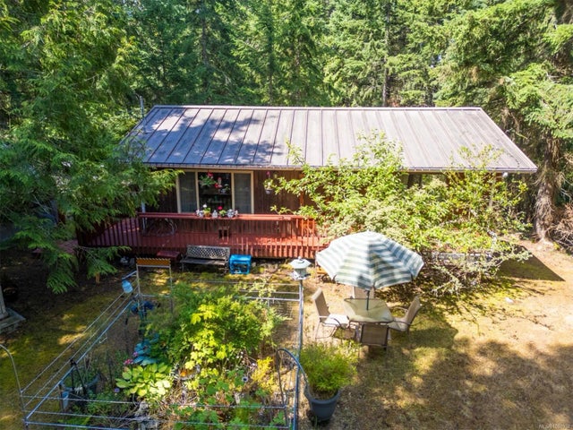 1 of 55 - 2611 Gunwhale Rd, Pender Island, BC