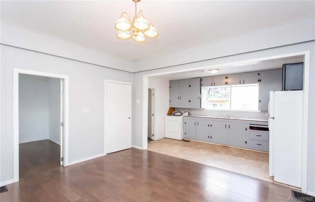 4 of 7 - 674 Farquhar St, Nanaimo, BC