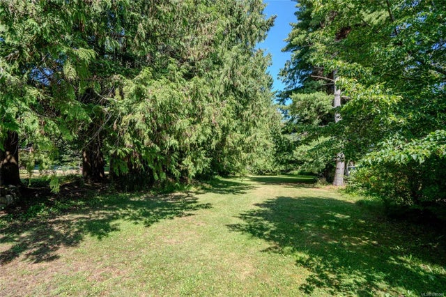 5 of 13 - Lot 9 Johnstone Rd, Parksville, BC