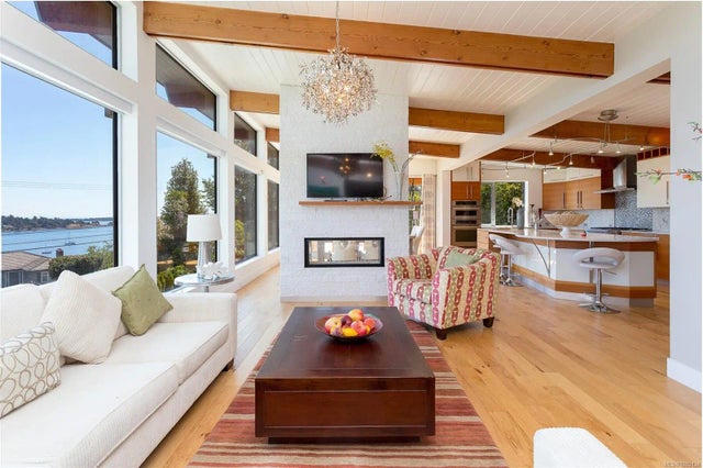 5 of 37 - 2597 Vista Bay Rd, Saanich, BC