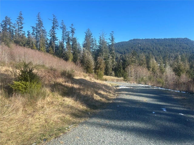 1 of 11 - 2455 Phillips Rd, Sooke, BC