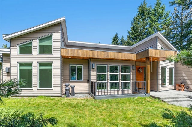 2 of 74 - 5912 Waldbank Rd, Nanaimo, BC