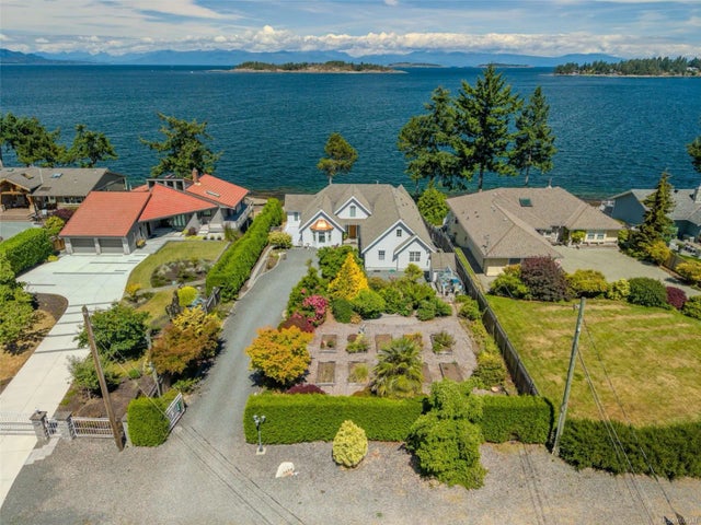 2 of 79 - 1428 Madrona Dr, Nanoose Bay, BC
