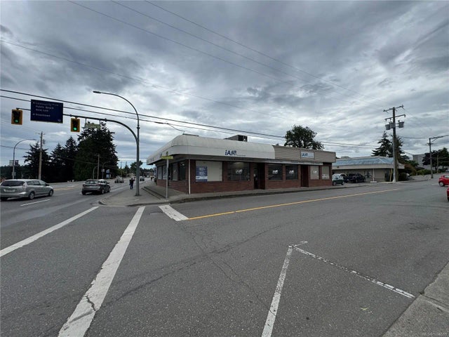 2 of 12 - 166 Island Hwy E, Parksville, BC