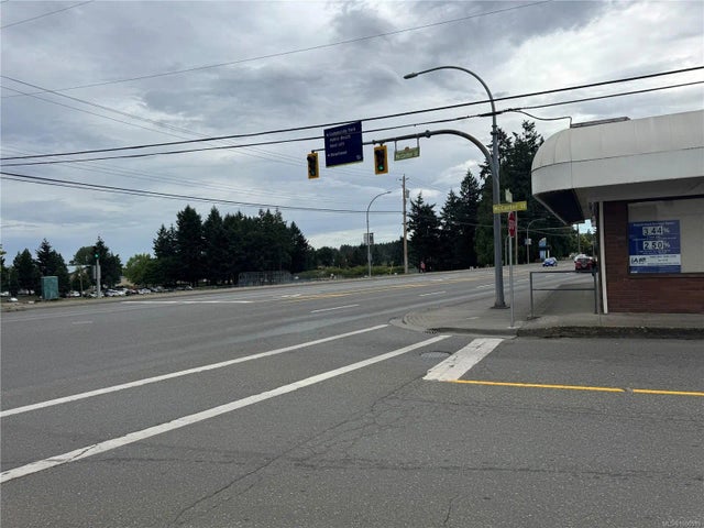 3 of 12 - 166 Island Hwy E, Parksville, BC