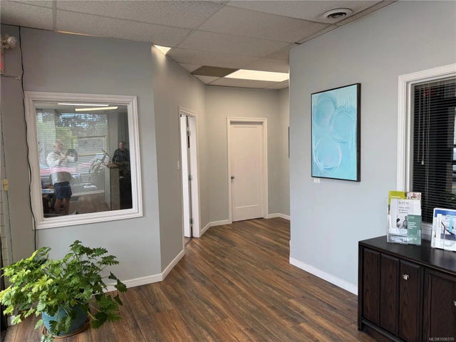 4 of 12 - 166 Island Hwy E, Parksville, BC