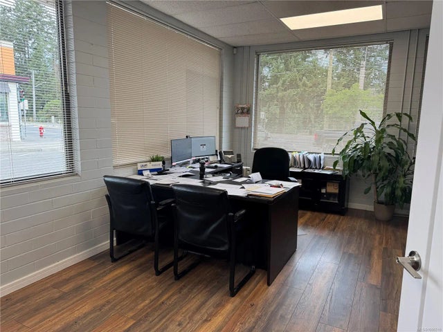 5 of 12 - 166 Island Hwy E, Parksville, BC