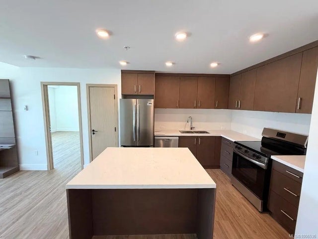 1 of 18 - 6320 Sentinal Dr 602, Nanaimo, BC