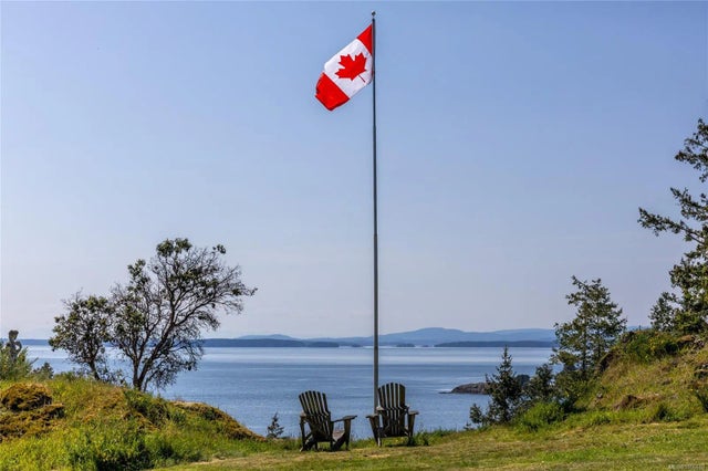 1 of 74 - 8968 Gowlland Point Rd, Pender Island, BC