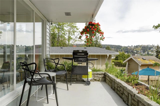 5 of 49 - 2555 Departure Bay Rd, Nanaimo, BC
