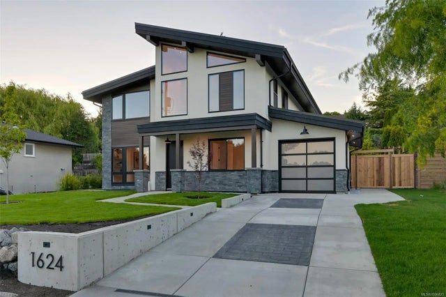 2 of 81 - 1624 Warren Gdns, Victoria, BC