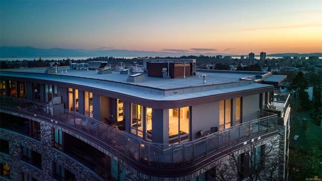 1 of 35 - 1201 Fort St 601, Victoria, BC