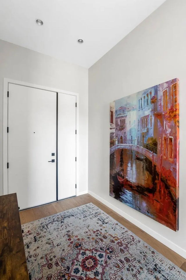 3 of 35 - 1201 Fort St 601, Victoria, BC