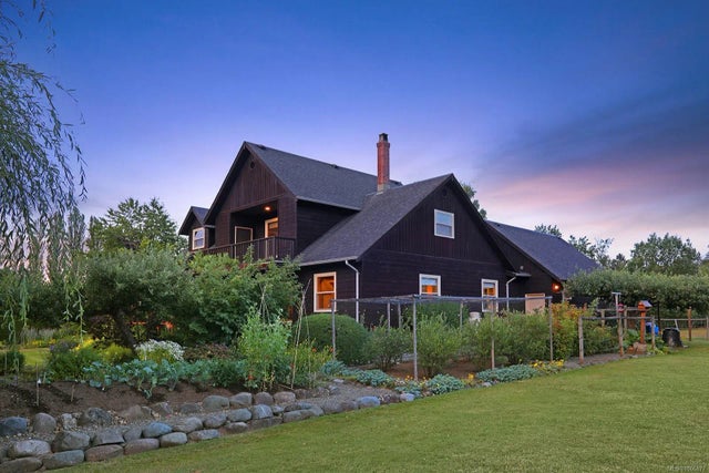 3 of 51 - 3713 Dove Creek Rd, Courtenay, BC