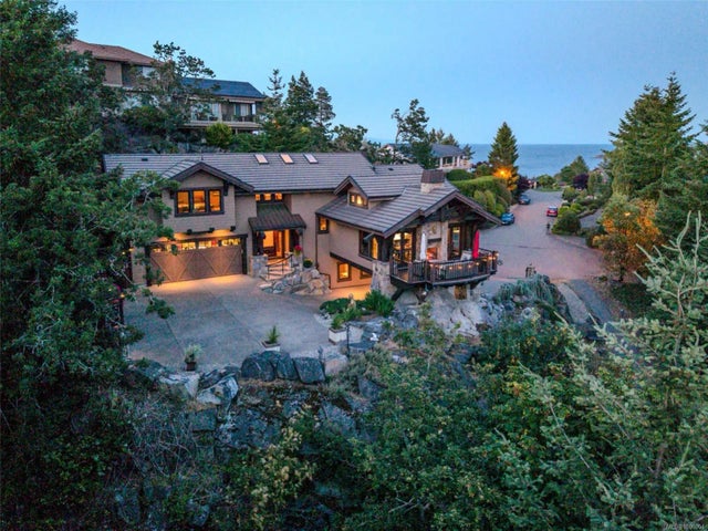 1 of 48 - 3430 Sinclair Pl, Nanoose Bay, BC