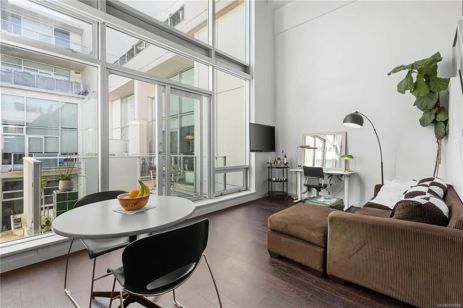 Victoria Real Estate - MLS # 1006954, Residential real estate for Sale in The Hudson, MLS Listings # 1006954