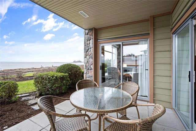 1 of 47 - 181 Beachside Dr 113/114d, Parksville, BC