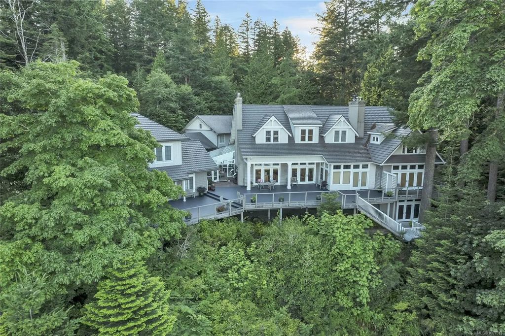 1790 Hyacinthe Bay Rd, Quadra Island