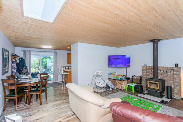 4 of 32 - 4604 Hammond Bay Rd 7, Nanaimo, BC