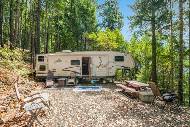 2 of 24 - 3696 Horne Lake Caves Rd, Qualicum Beach, BC