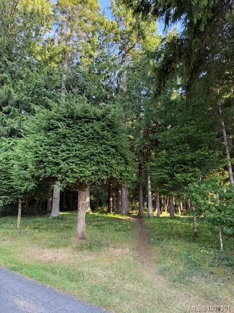4 of 7 - 459 Hoylake Rd W, Qualicum Beach, BC