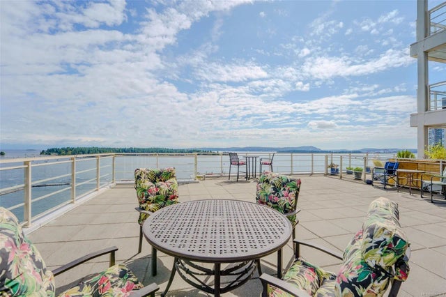 1 of 60 - 38 Front St 805, Nanaimo, BC