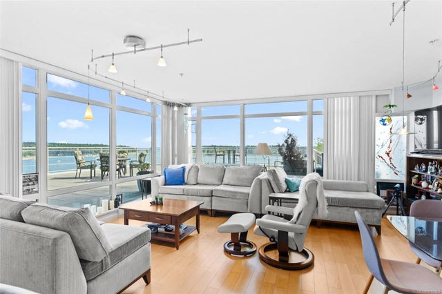 2 of 60 - 38 Front St 805, Nanaimo, BC