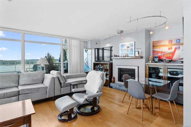 4 of 60 - 38 Front St 805, Nanaimo, BC