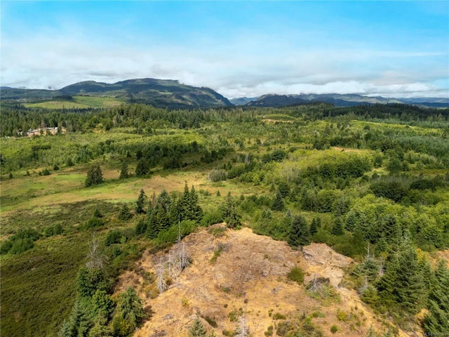 3 of 18 - 8855 Central Lake Rd, Port Alberni, BC