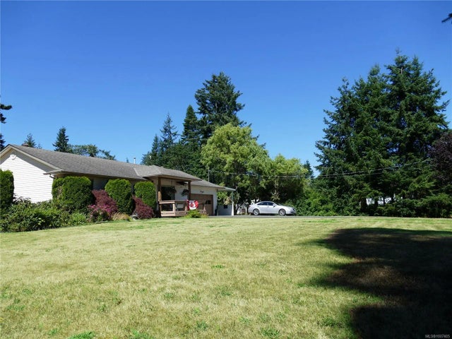 3 of 37 - 6637 Walker Frontage Rd, Fanny Bay, BC