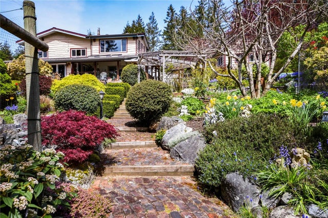 3 of 51 - 697 Crestwood Rd, Gabriola Island, BC