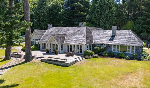 382 Judges Row, Qualicum Beach