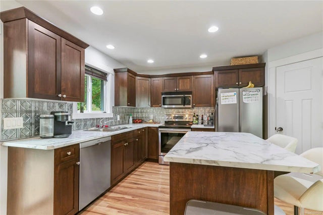 4 of 36 - 1069 Southwood Dr, Nanaimo, BC